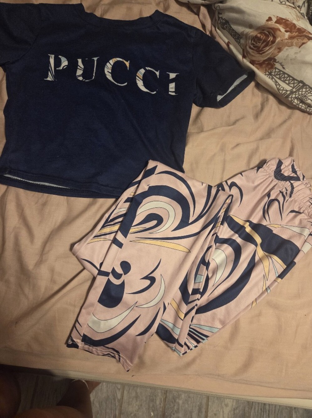 Emilio Pucci Navy Blue and Pink Graphic Crop Top - Picture 3 of 3